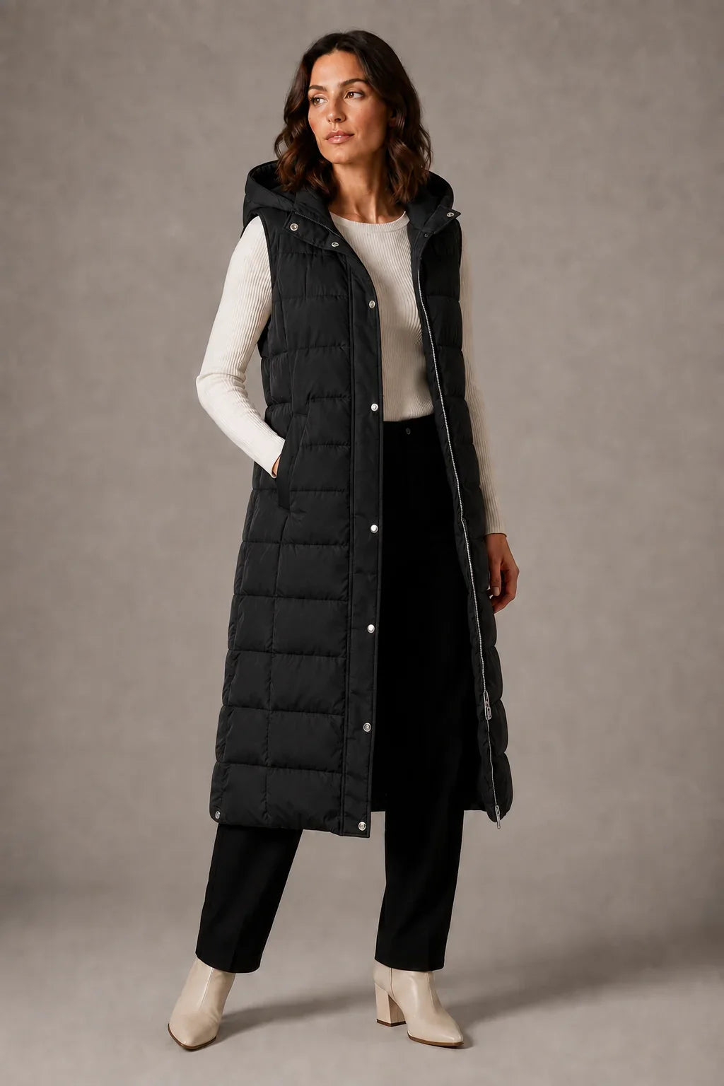 Puff - Langes gesteppte Gilet für Damen mit verstellbarer Kapuze und Stehkragen
