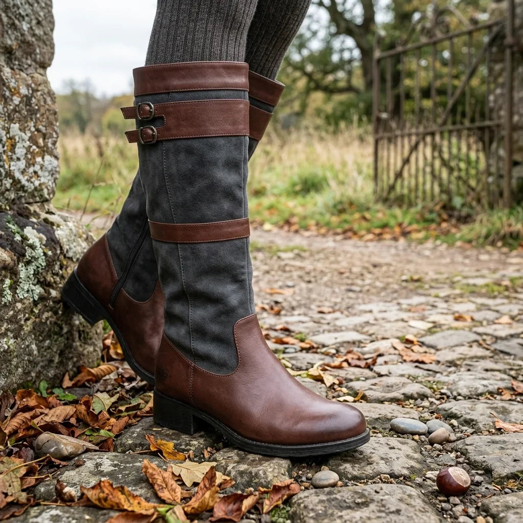Kneevex - Hohe Damenstiefel mit Riemen und Metallschnallen