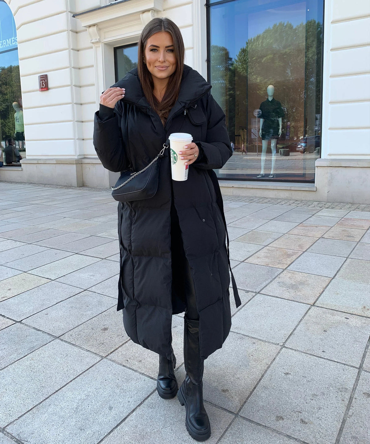Beltrex - Lange Damen-Steppparka mit Taillengürtel und Oversize-Kragen