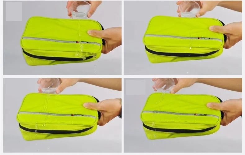 Große Kulturtasche wasserdicht mit viel Stauraum