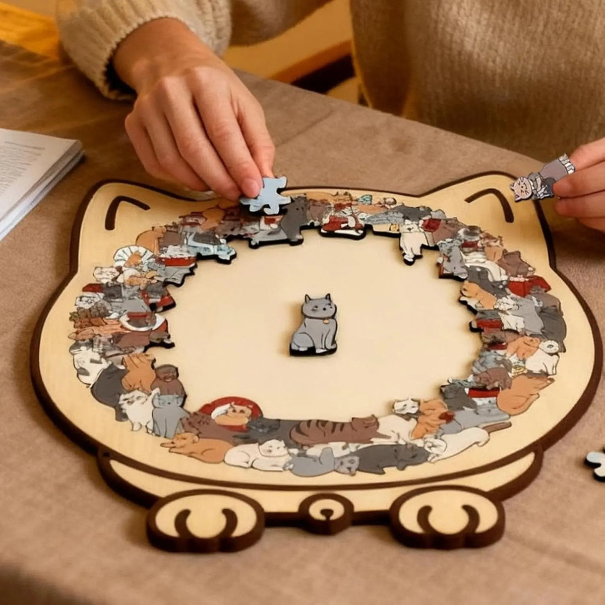 Puzzeline - Holzpuzzle in Katzenform mit 135 Teilen