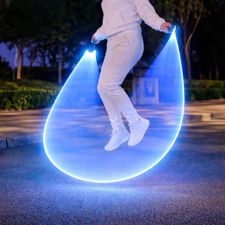Leuchtendes Springseil für Kinder | Leuchtender Bewegungseffekt | Verstellbares Design | GlowRope