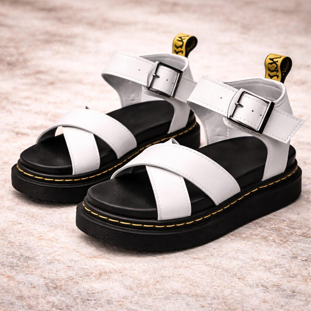 Orthopädische Sandalen mit Plateau | Plateau Sohle | Verstellbare Riemen | Solvanta
