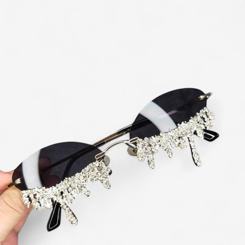 Alina – Randlose Tropfenform-Sonnenbrille mit Glitzerdetail