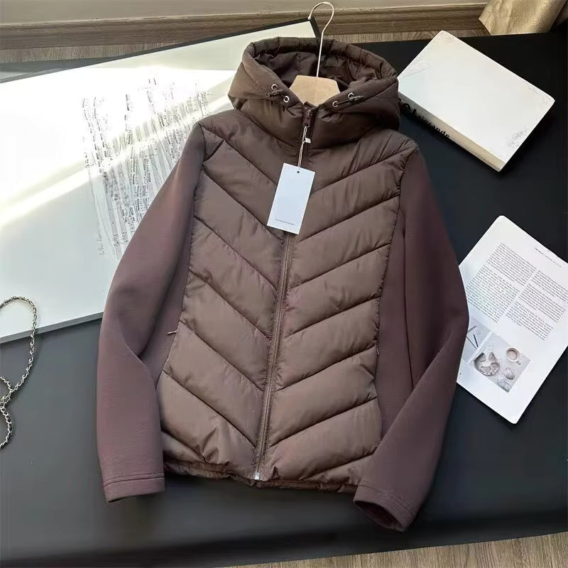 Puffora - Wattierte Jacke mit Chevron-Muster und fester Kapuze