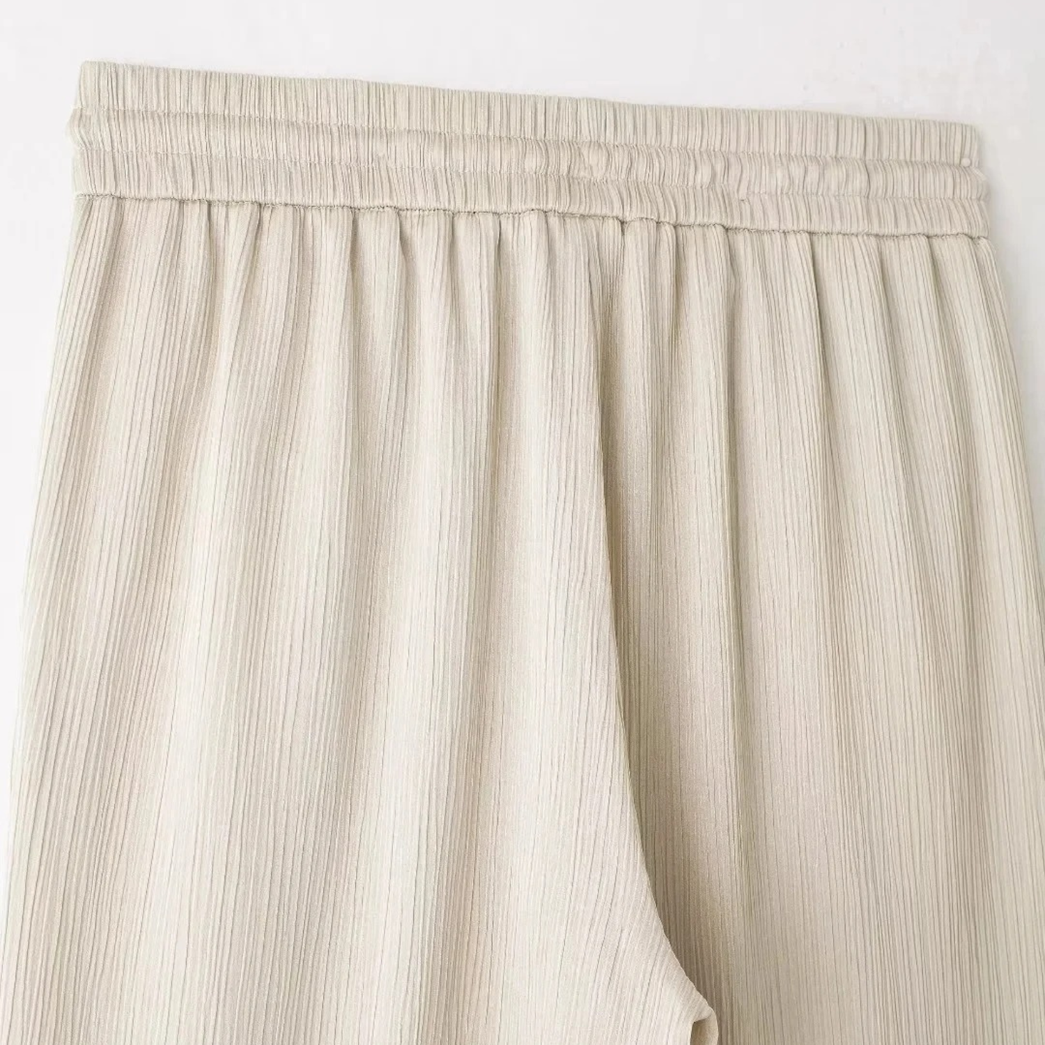 Leni | Retro Blazer mit Knittereffekt & High-Waist Schnürhose