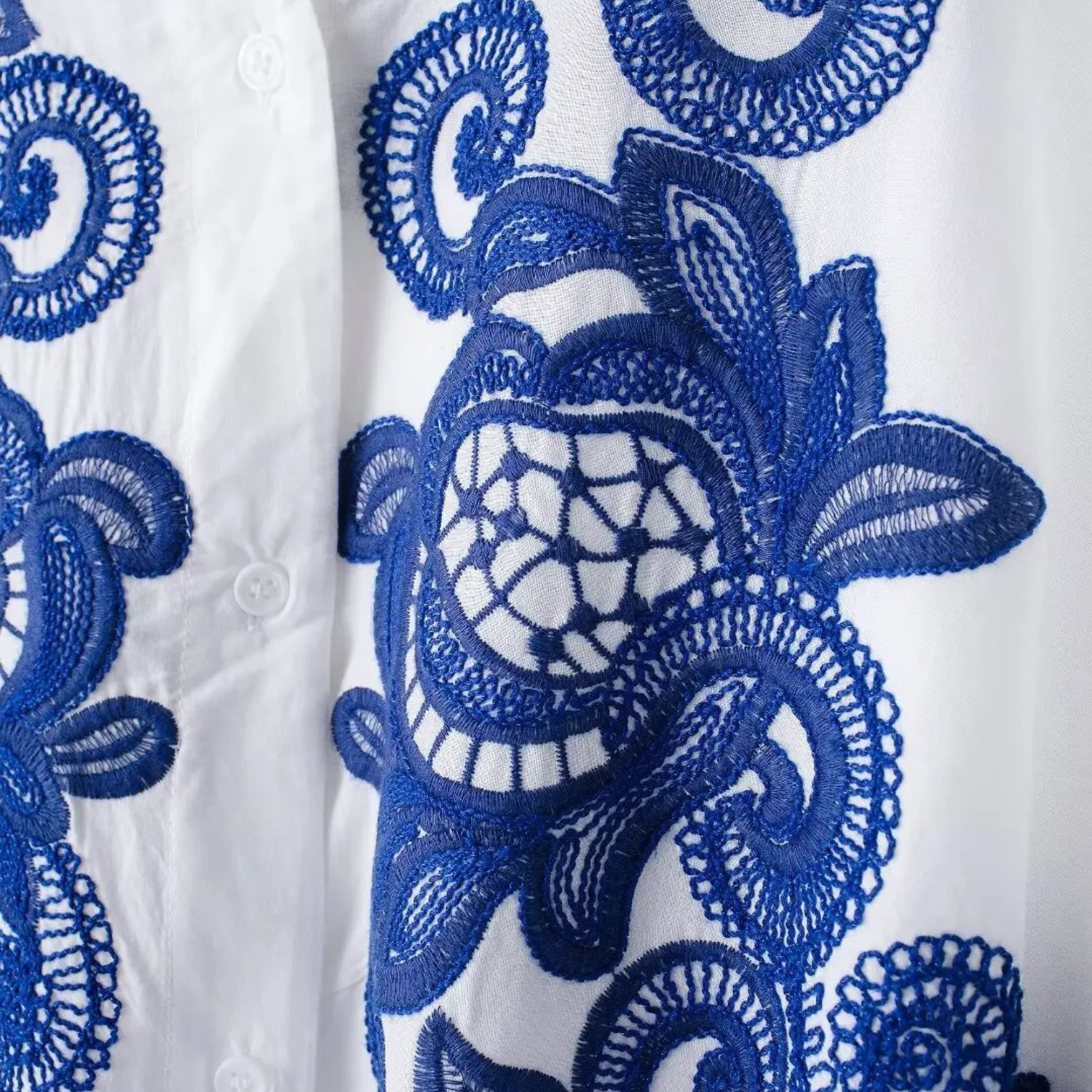 Anni | Blaues Besticktes Hemd & Plissierter Hosenrock im Zweiteiler-Set