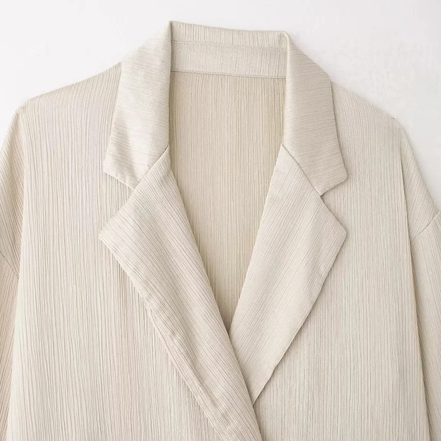 Leni | Retro Blazer mit Knittereffekt & High-Waist Schnürhose