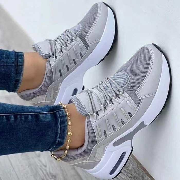 StrideLoop - Schnürsneaker mit runder Zehenpartie und flexibler Sohle