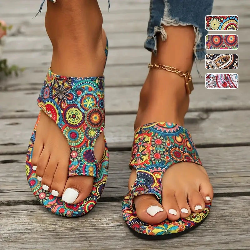 Bohemia - Damen-Sandalen mit Zehenschlaufe und floralem Muster