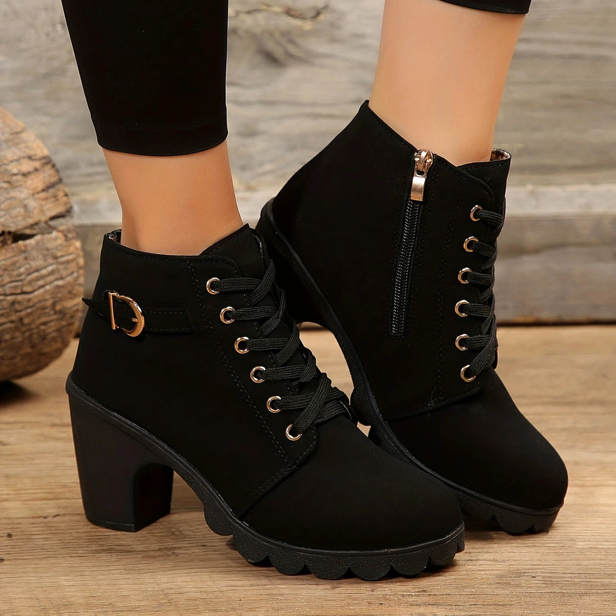Tread - Damen-Stiefeletten mit Blockabsatz und Schnürung