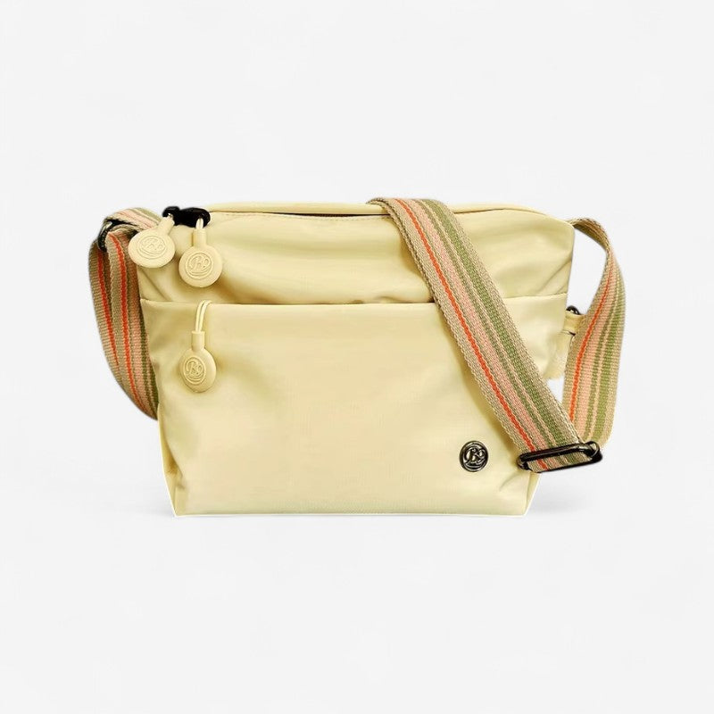 Annika – Schultertasche mit verstellbaren Trägern und Zippertaschen