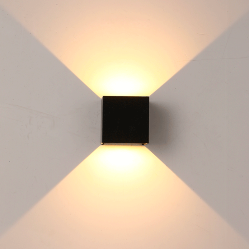Kabellose LED Wandlampe mit Bewegungsmelder und warmem Licht