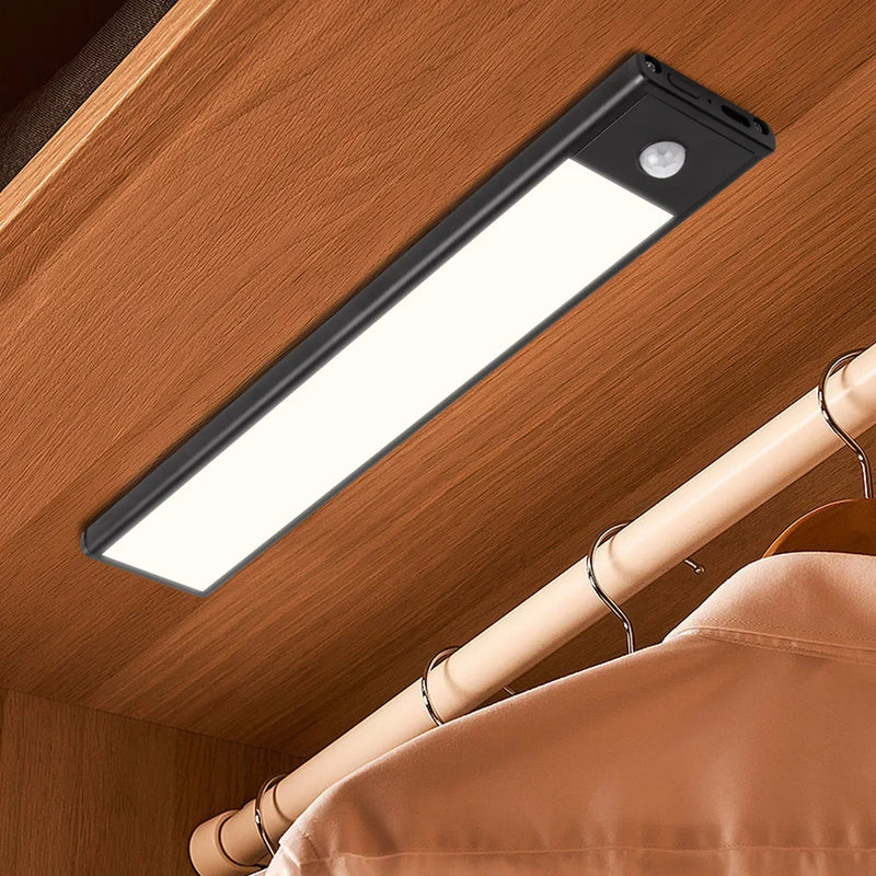Sensorleuchte mit Bewegungsmelder und USB-Wiederaufladung