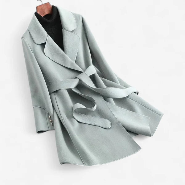 Lucie – langärmeliger Mantel mit Reverskragen und verstellbarem Gürtel