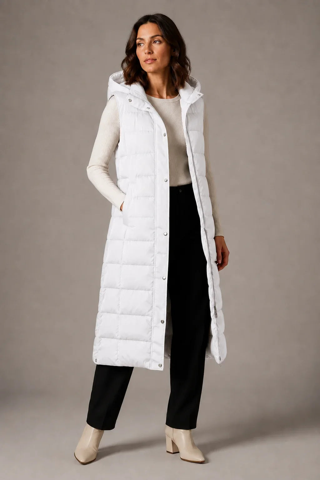 Puff - Langes gesteppte Gilet für Damen mit verstellbarer Kapuze und Stehkragen