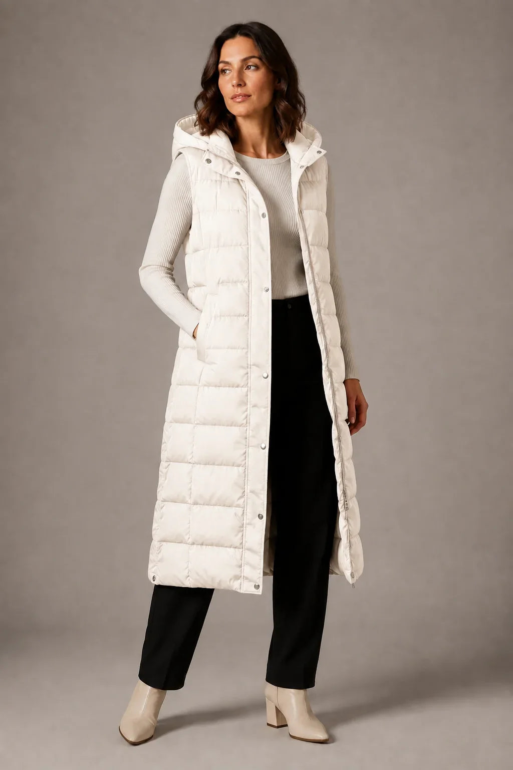 Puff - Langes gesteppte Gilet für Damen mit verstellbarer Kapuze und Stehkragen