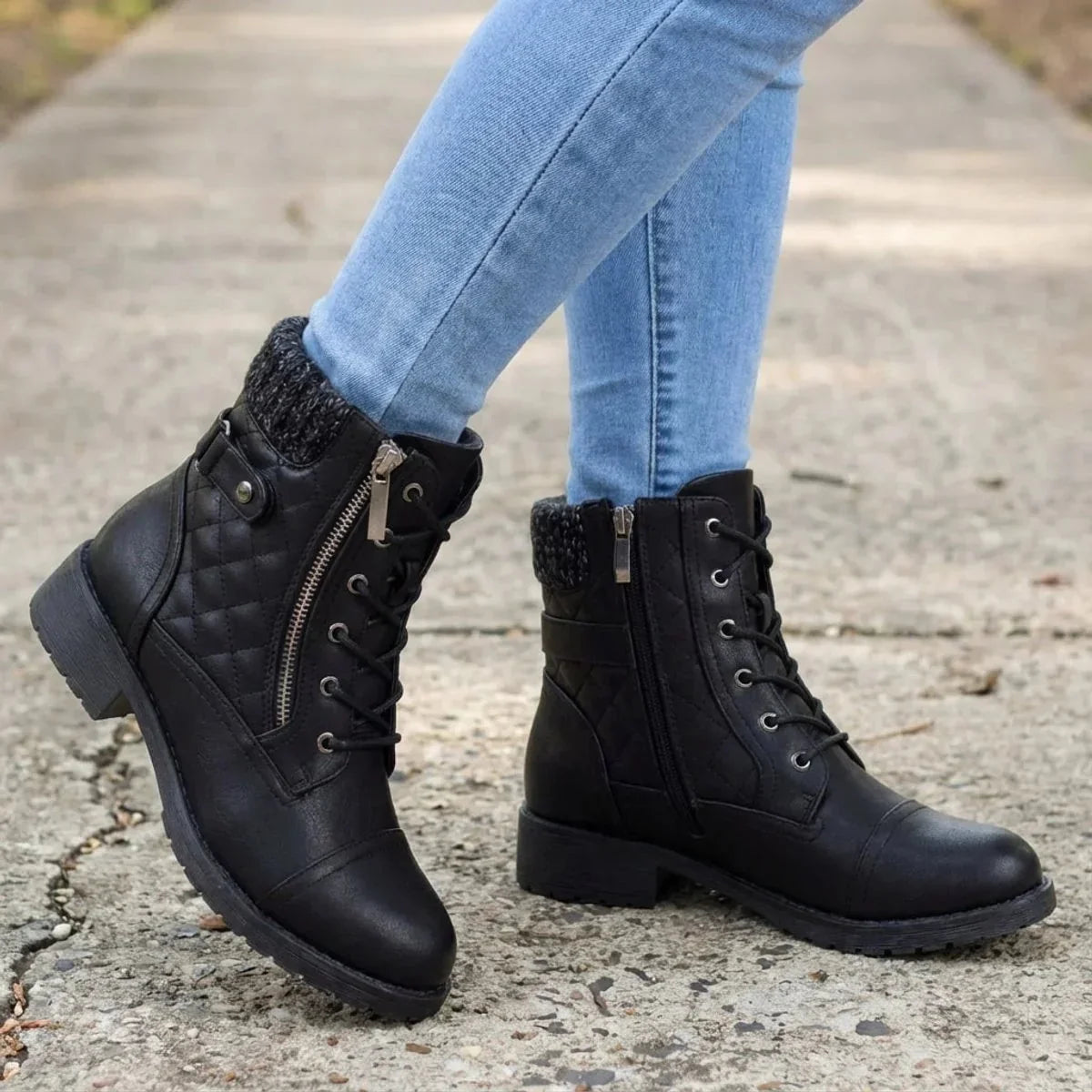 Quilven - Gestepptes Stiefeletten mit Rautenmuster und Schnürung