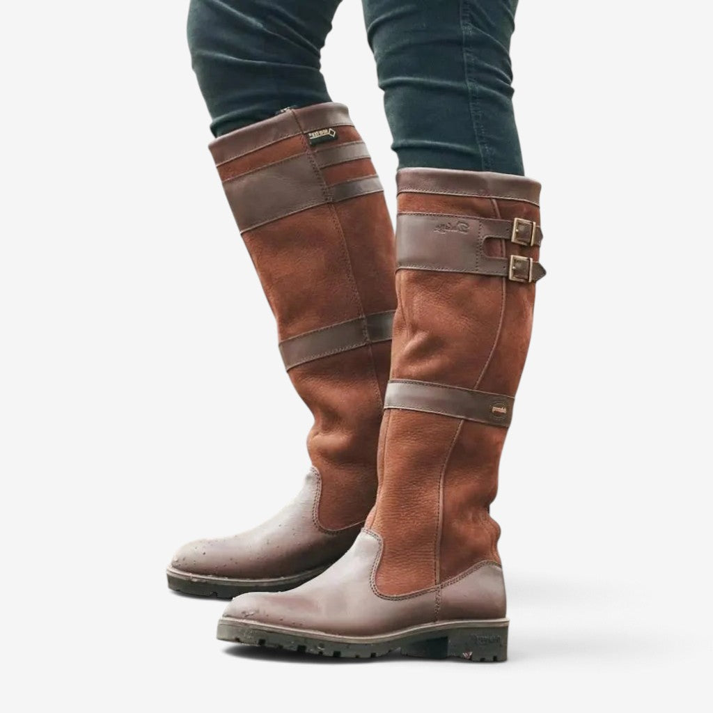 Kneevex - Hohe Damenstiefel mit Riemen und Metallschnallen