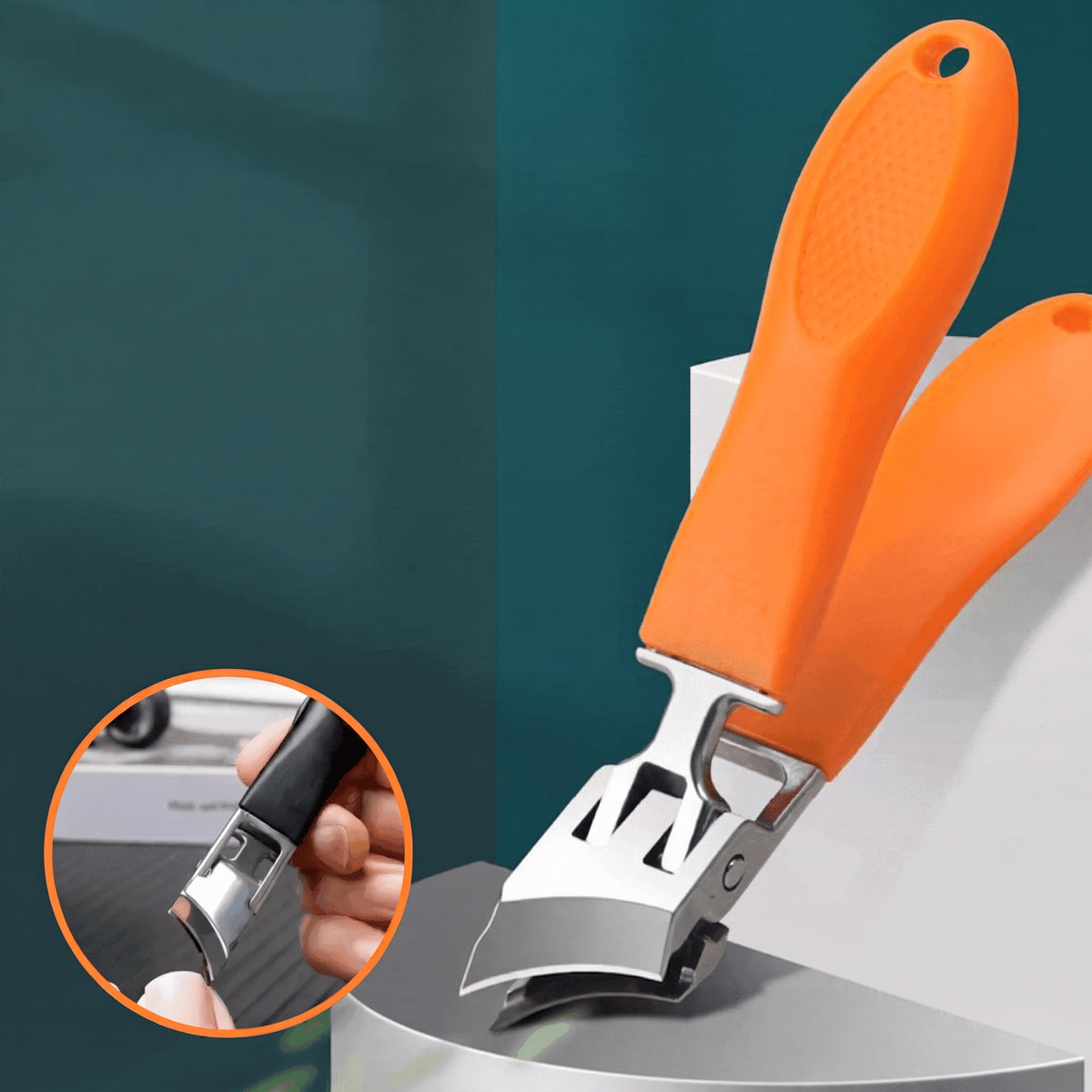 Trim - Nagelschere mit schräger Klinge und Anti Splash Design