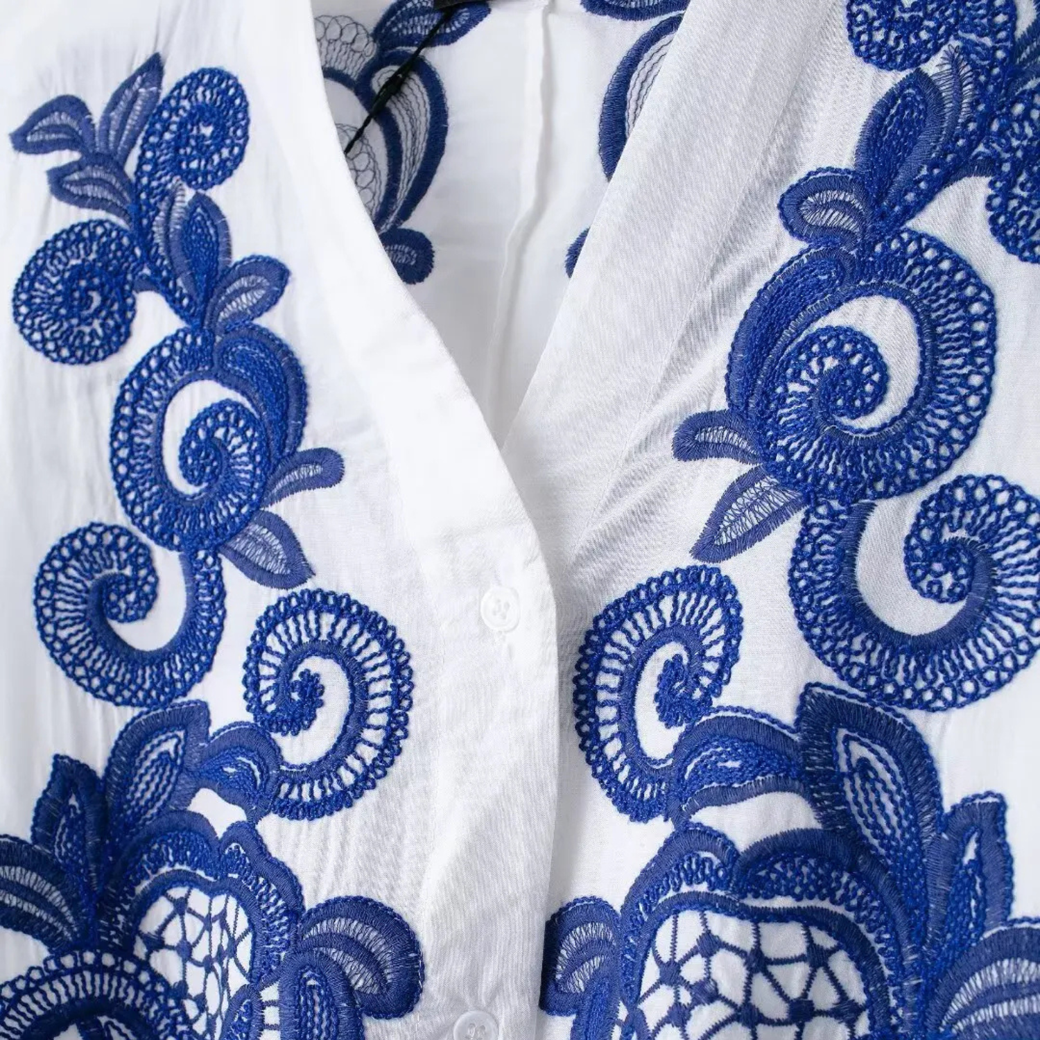 Anni | Blaues Besticktes Hemd & Plissierter Hosenrock im Zweiteiler-Set