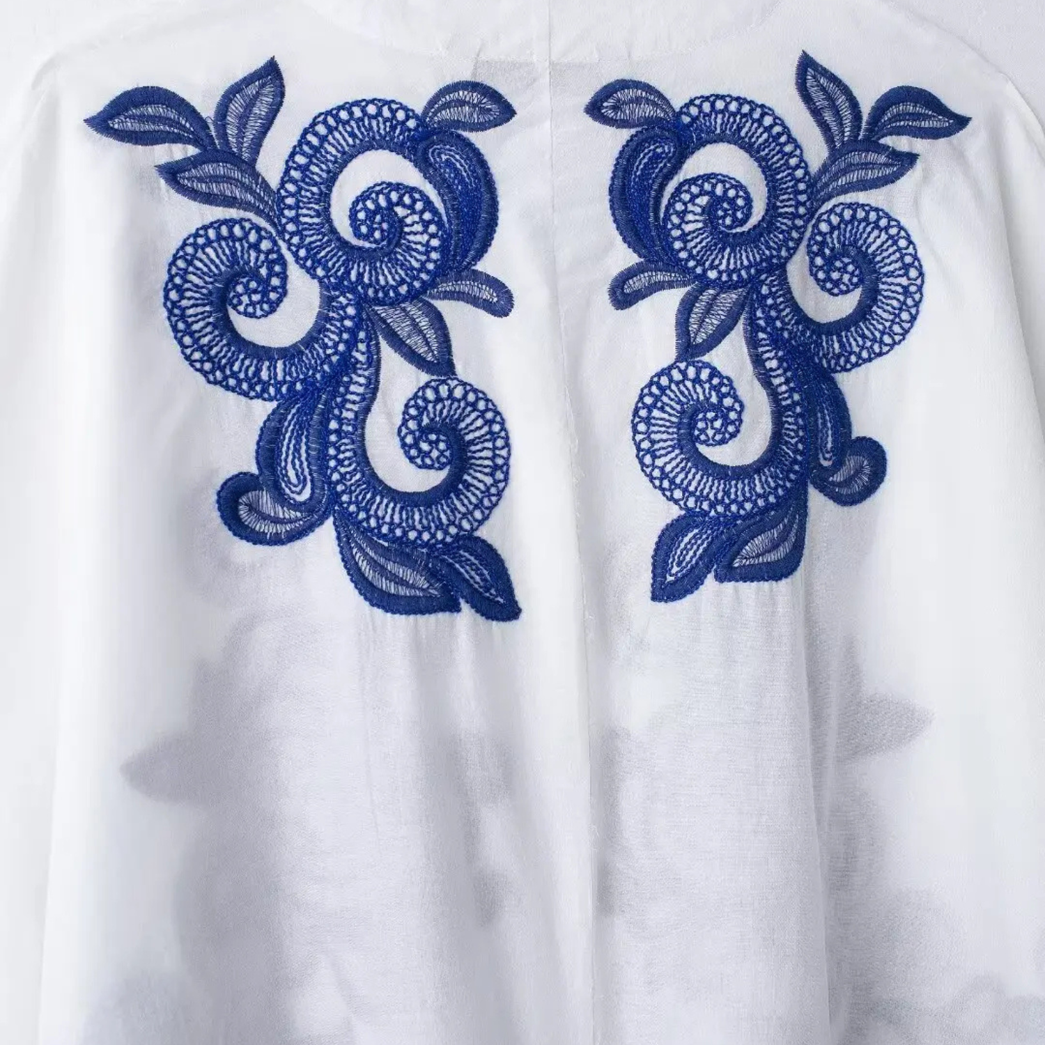 Anni | Blaues Besticktes Hemd & Plissierter Hosenrock im Zweiteiler-Set