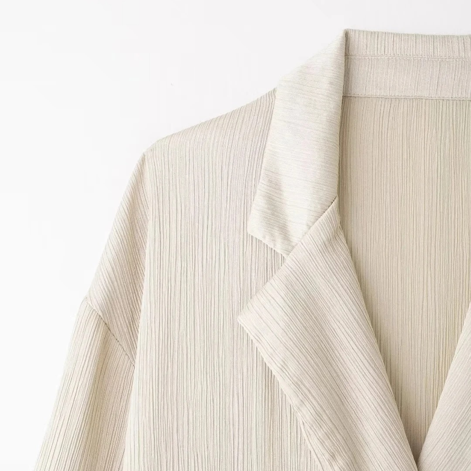 Leni | Retro Blazer mit Knittereffekt & High-Waist Schnürhose