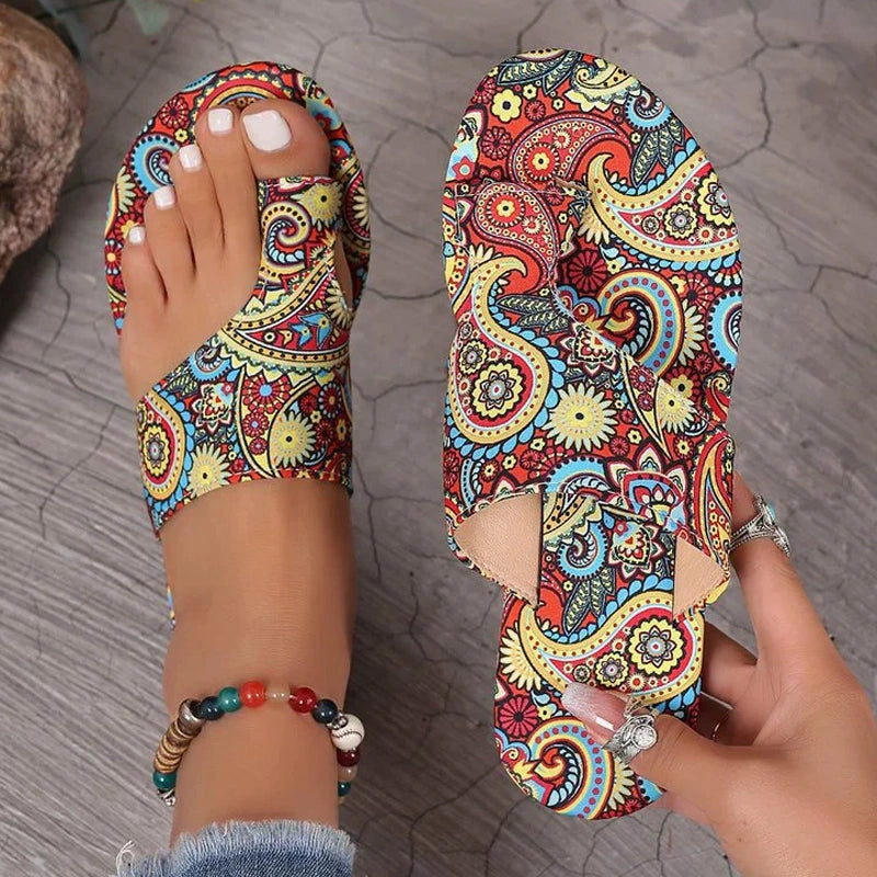 Bohemia - Damen-Sandalen mit Zehenschlaufe und floralem Muster