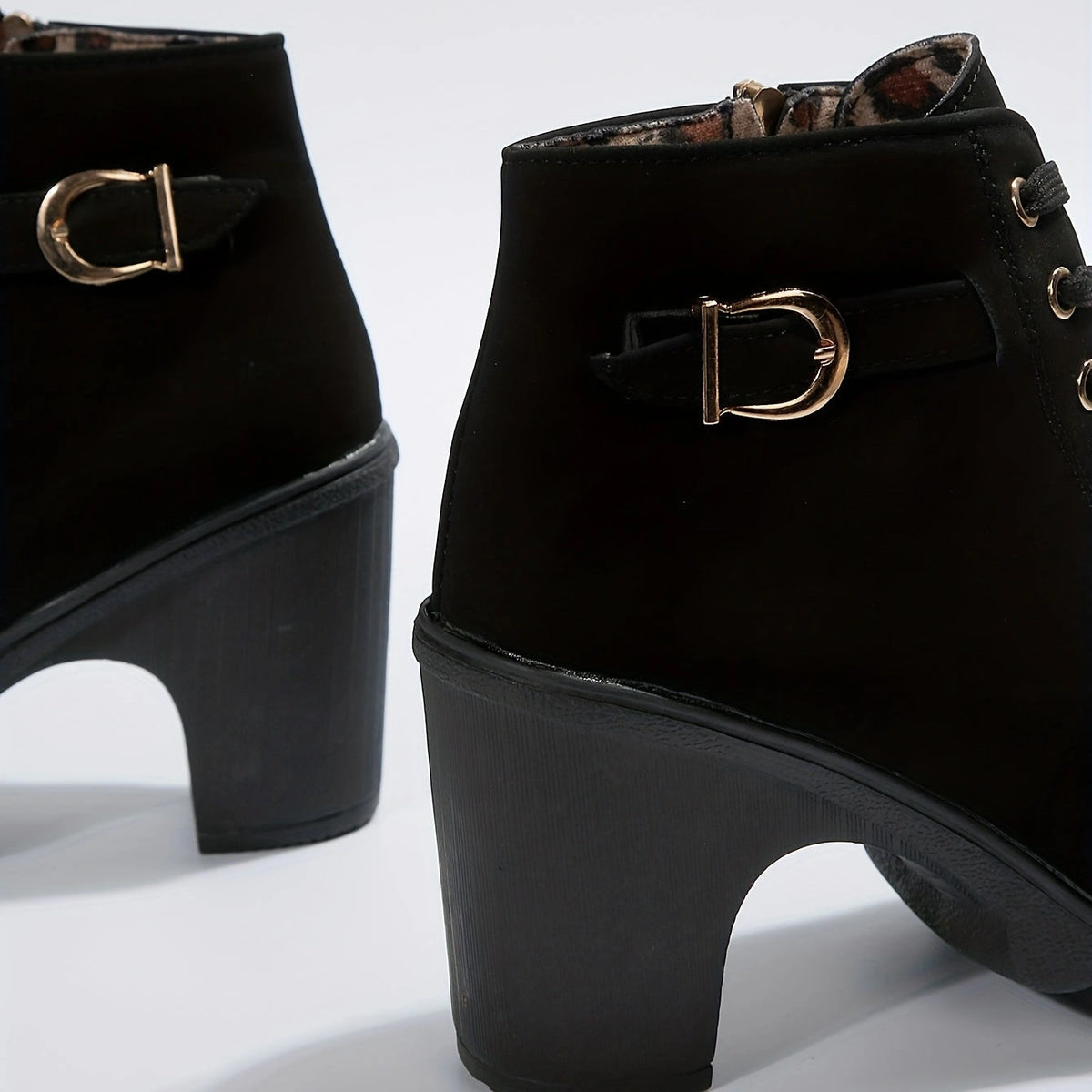 Tread - Damen-Stiefeletten mit Blockabsatz und Schnürung