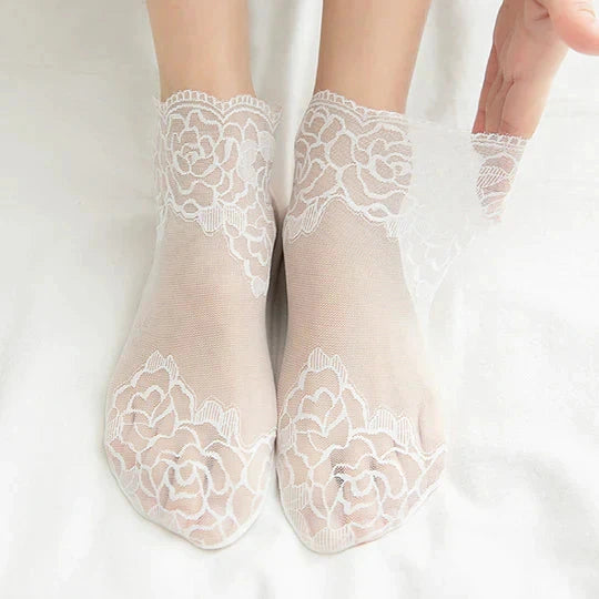 Lacevia - Damen-Spitzensocken mit floralem Design im 4er-Set