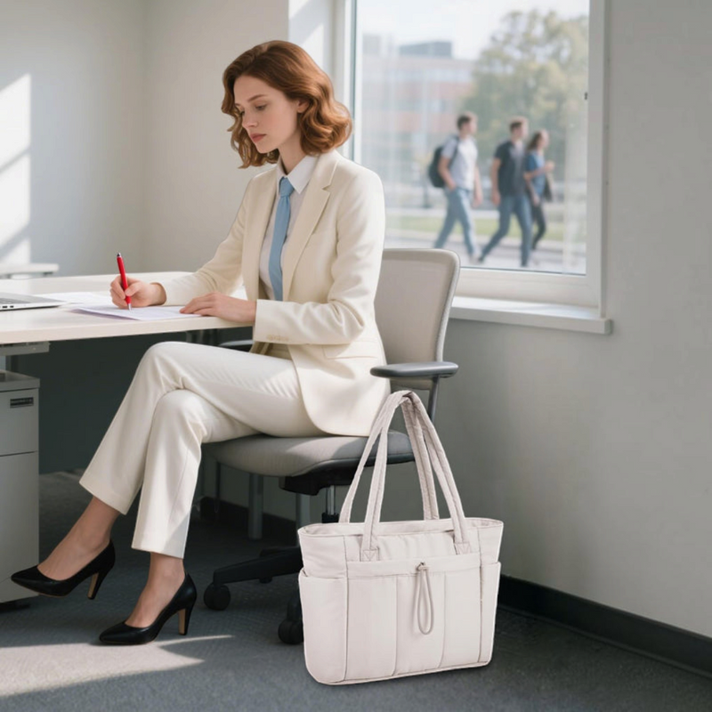 QuiltCarry - Gesteppte Tragetasche mit Laptopfach und Becherhalter