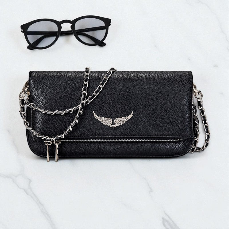 Emilie – Schultertasche mit Kettenriemen und Klappenverschluss